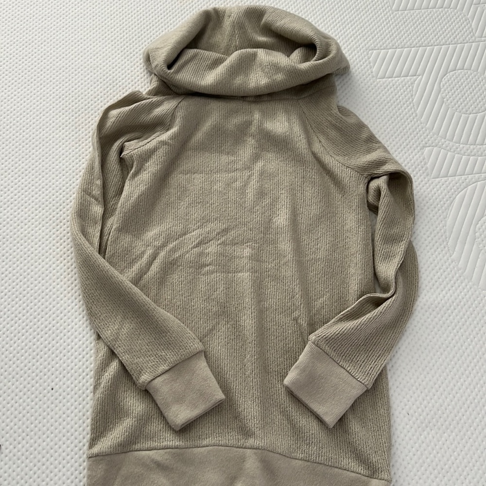 Ingrid & Isabel maternity tunic sweater, medium